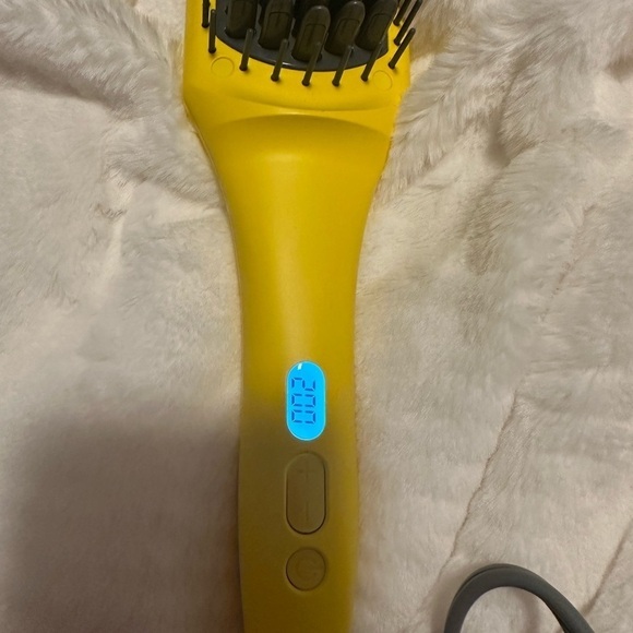 COPY - COPY - Drybar The Brush Crush Heated Straightening Brush Brand new! - Picture 8 of 9